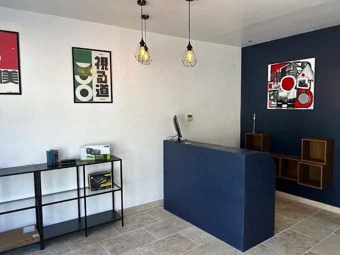 L'intérieur de la boutique Jean K Informatique
